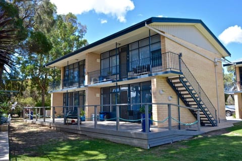 Longbeach Apartments Bed and Breakfast in Coffin Bay