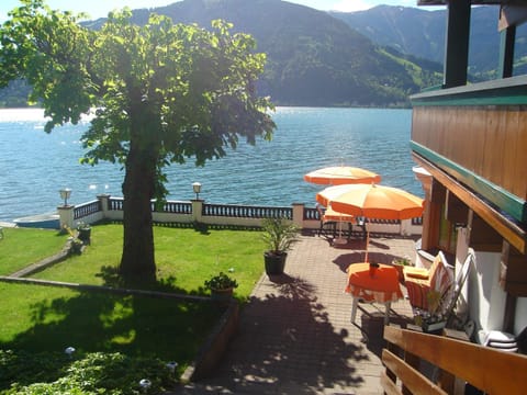 Facade/entrance, Balcony/Terrace