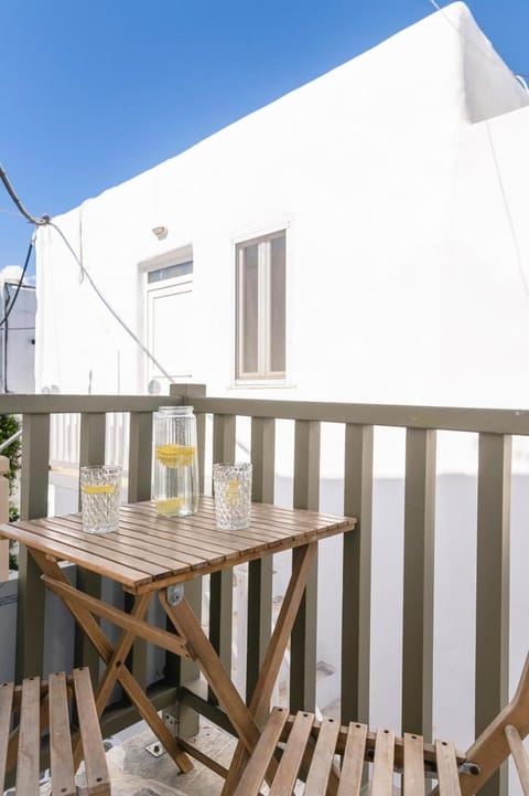 Afluencia Complex Studio No3 Apartment in Naousa