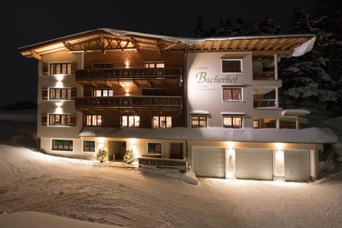 Property building, Facade/entrance, Winter