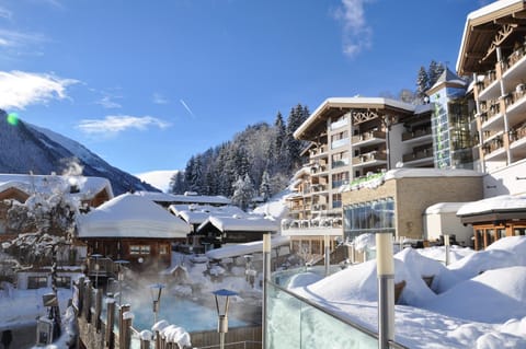 Winter, Pool view