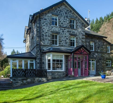 Summerhill Guest House Bed and Breakfast in Betws-y-Coed