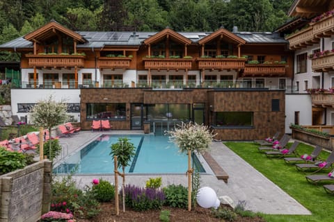 Property building, Swimming pool