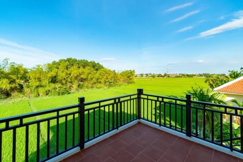 Natural landscape, View (from property/room), Balcony/Terrace, Garden view