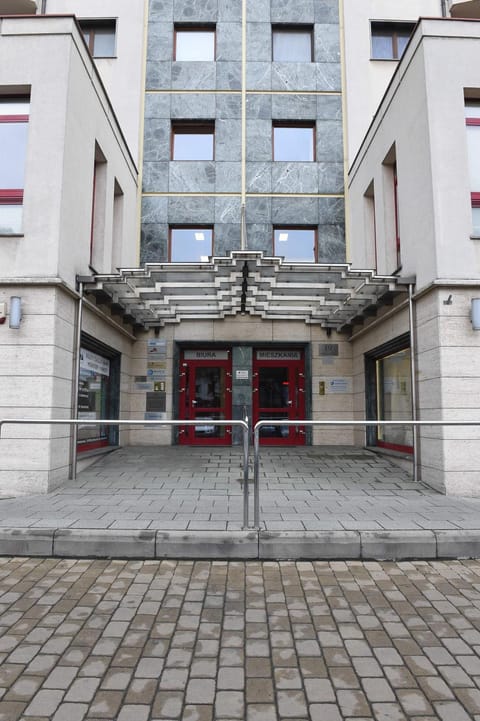 Property building, Facade/entrance