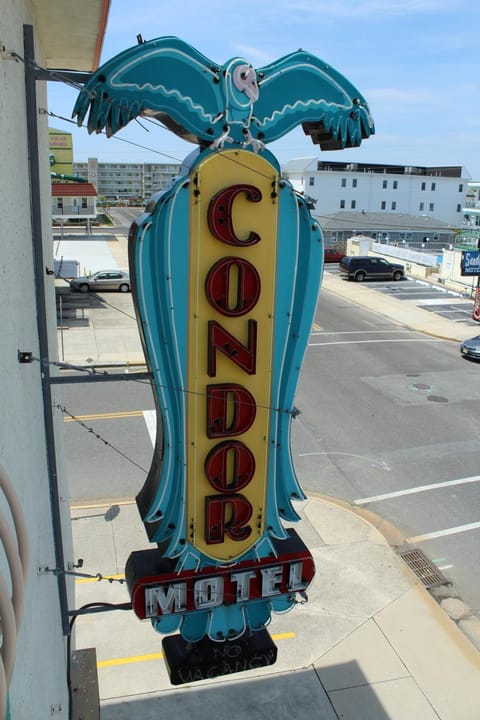 Condor Motel - Beach Block Motel in North Wildwood