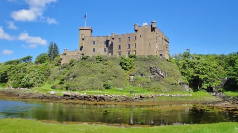 Dunvegan Castle Laundry Cottage House in Scotland