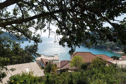 Location, children, Family