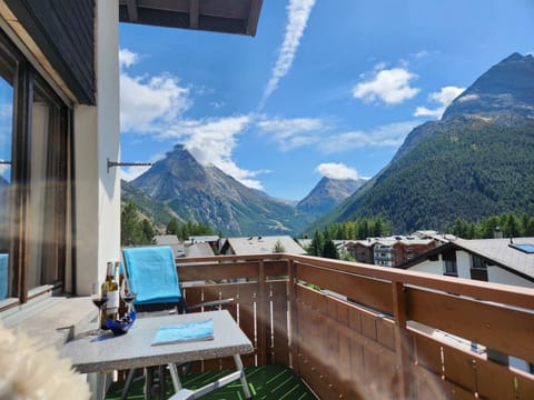 Natural landscape, Balcony/Terrace, Mountain view