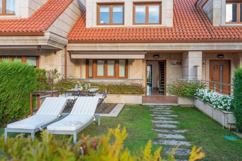 Garden, Balcony/Terrace