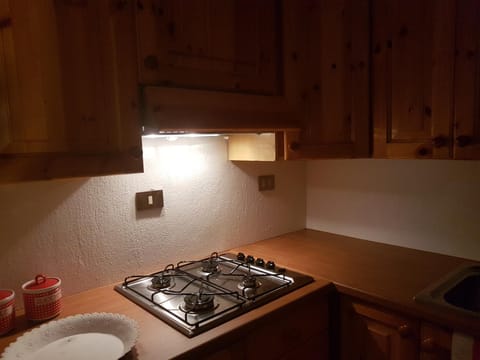 Photo of the whole room, Decorative detail