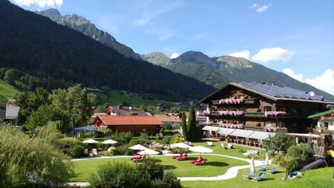 Spring, Natural landscape, Summer, Autumn, Area and facilities