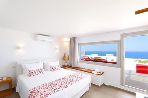 Bed, Bedroom, Sea view