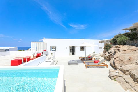 Balcony/Terrace, Pool view, Sea view