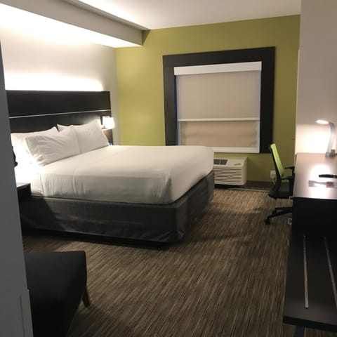 Holiday Inn Express Arrowood, an IHG Hotel Hotel in Charlotte