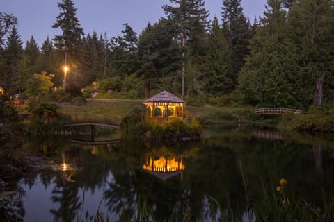 A Hidden Haven Cottages Bed and Breakfast in Washington