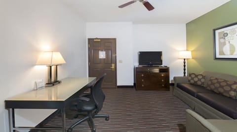 Holiday Inn Express & Suites Chicago-Deerfield Lincolnshire, an IHG Hotel Hotel in Wheeling