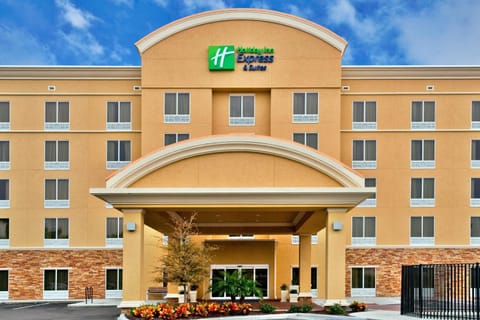 Holiday Inn Express Hotel & Suites Largo-Clearwater, an IHG Hotel Hôtel in Largo
