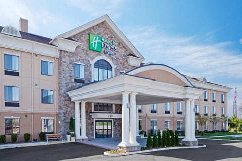 Holiday Inn Express Hotel & Suites Warminster-Horsham, an IHG Hotel Hotel in Jersey Shore