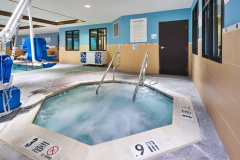 Holiday Inn Express Hotel & Suites Warminster-Horsham, an IHG Hotel Hotel in Jersey Shore