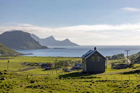 Mountain view, Sea view