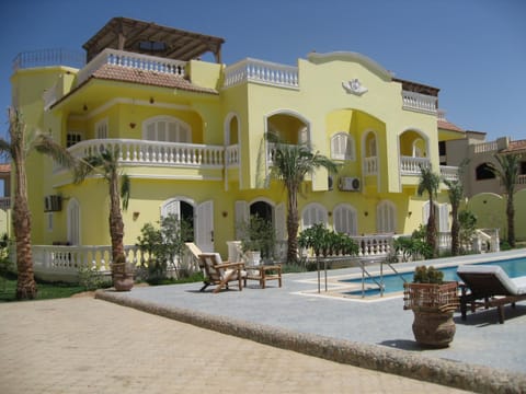 Balcony/Terrace, Swimming pool