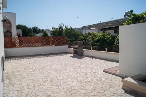 Patio, BBQ facilities, Garden