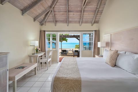 Bed, Bedroom, Sea view