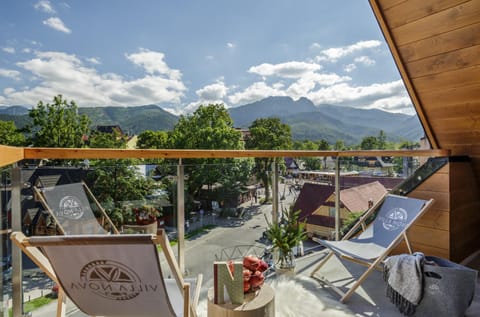 Balcony/Terrace, Mountain view