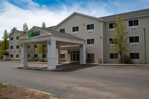 Holiday Inn Express Hotel & Suites North Conway, an IHG Hotel Hotel in North Conway