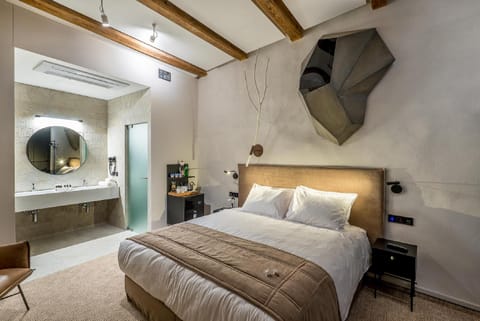 Bathroom, Photo of the whole room, Decorative detail