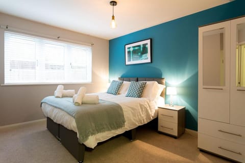 Bed, Photo of the whole room, Bedroom, wardrobe