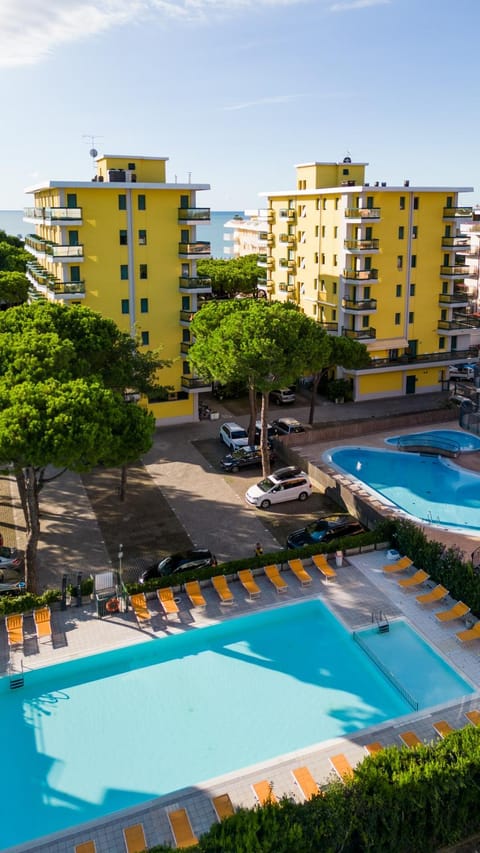 Property building, Pool view, Swimming pool