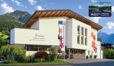 Property building, Facade/entrance, Natural landscape, Activities, Activities, Summer, Logo/Certificate/Sign, Mountain view, soundproof