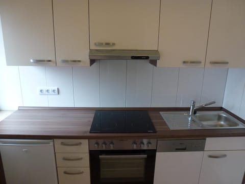 Photo of the whole room, Decorative detail