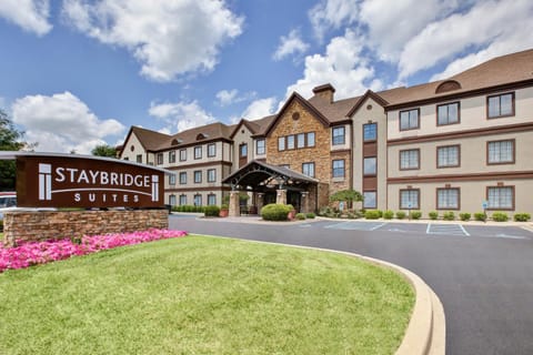 Staybridge Suites Louisville - East, an IHG Hotel Hotel in Douglass Hills