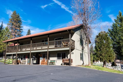 Yosemite Westgate Lodge Hotel in Tuolumne County