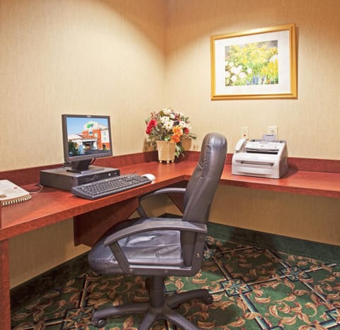 Holiday Inn Express Hotel & Suites Lenoir City Knoxville Area, an IHG Hotel Hôtel in Watts Bar Lake