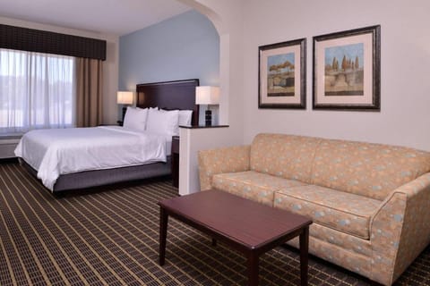 Holiday Inn Express & Suites Pittsburg, an IHG Hotel Hotel in Ozark Mountains