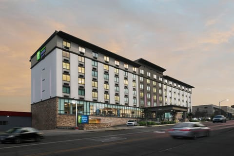 Holiday Inn Express Hotel & Suites Fort Worth Downtown, an IHG Hotel Hotel in Fort Worth