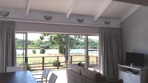 Addo River-View Lodge Haus in Port Elizabeth