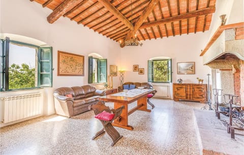 Lovely Home In Arezzo ar With Wifi Casa in Arezzo