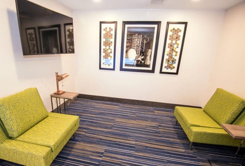 Holiday Inn Express Hotel & Suites-Hinton, an IHG Hotel Hotel in Hinton