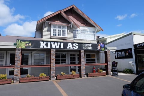 Property building, Facade/entrance, Street view