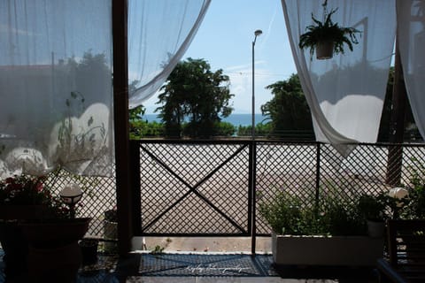 Balcony/Terrace, Sea view, Street view