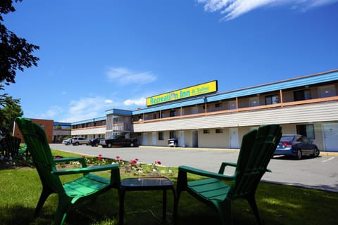 Recreation Inn and Suites Auberge in Kelowna