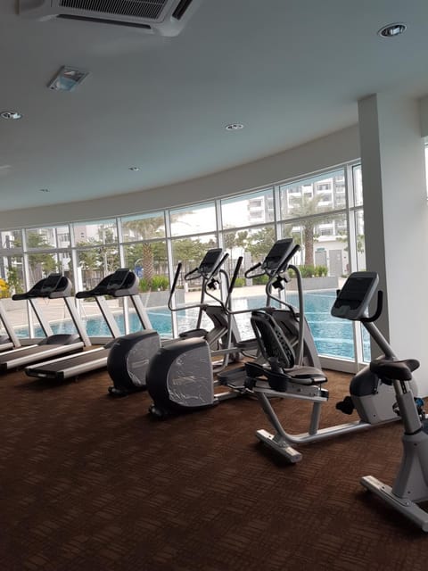 Fitness centre/facilities, Swimming pool