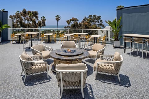 Lounge or bar