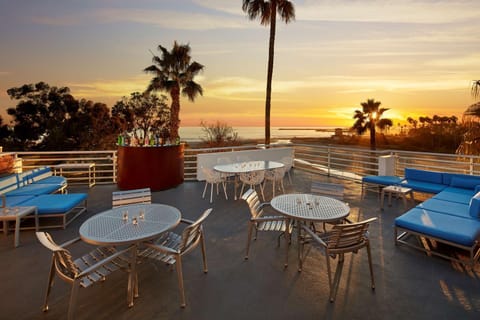 DoubleTree Suites by Hilton Doheny Beach Resort in Dana Point