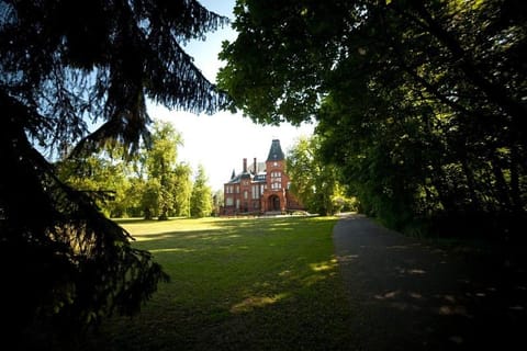 Pałac w Kobylnikach Urlaubsunterkunft in Greater Poland Voivodeship